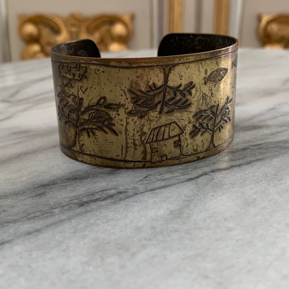 Antique Gold Tone Medal Carved Cuff - Picture 1 of 9